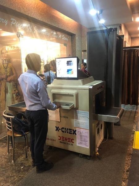 X-Ray Baggage Scanner Machine (XJ 100100)